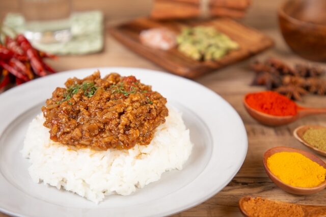 【夜会】有吉弘行おすすめカレー店『東京ボンベイ』裏メニュー赤キーマを紹介