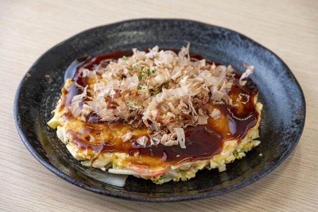 【ラヴィット】オートミール豆腐お好み焼きのレシピ｜安井友梨さんの高たんぱく低糖質料理