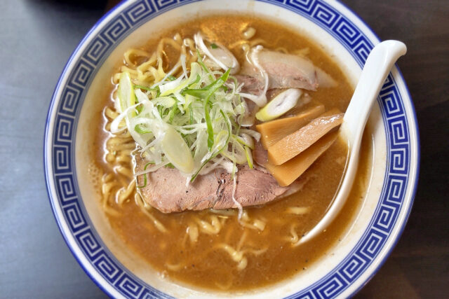 【行列のできる相談所】青森濃厚煮干しラーメン(ごぐにぼMAX)長尾中華そば通販お取り寄せ SUSURUおすすめ地元麺