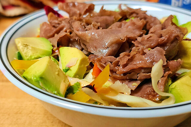 【DAIGOも台所】牛肉とアボカドのサラダのレシピ 野菜もお肉も摂れる料理