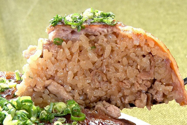 【家事ヤロウ】焼肉ライスケーキのレシピ(豚こまガーリック)ギャル曽根の爆速イタリアン料理