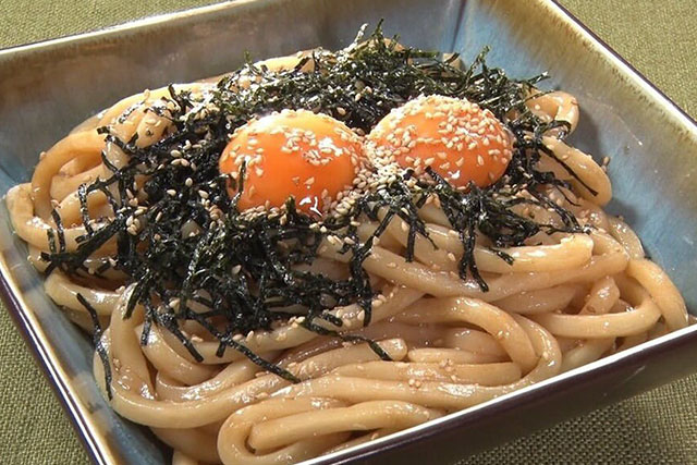 【家事ヤロウ】油そば風うどんのレシピ ギャル曽根の激安大盛り時短料理