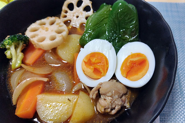 【きょうの料理】手羽元とアスパラの味噌スープカレーのレシピ 吉田愛さんの和のカレー