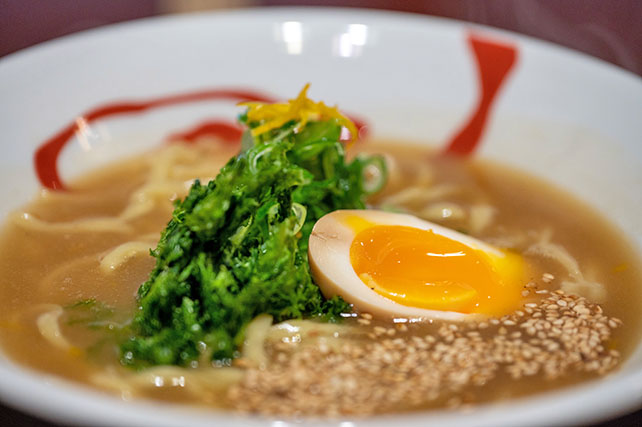 【ざわつく金曜日】山田の鰻骨ラーメン(飯田橋)うなぎの骨100%スープ出汁