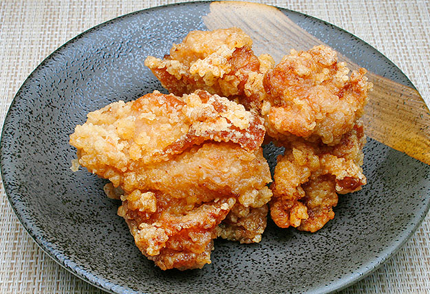 【家事ヤロウ】唐揚げの時短裏ワザレシピ 小麦粉を揚げ油に溶かして簡単
