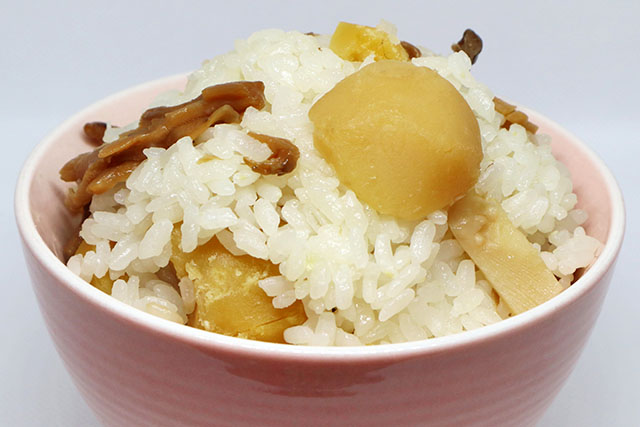 【とれたてっ】柿と舞茸の炊き込みご飯のレシピ 奥田和美さん直伝