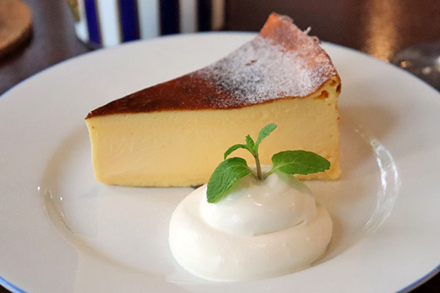 【ざわつく金曜日】アムバスクチーズケーキ『いわきアムカフェ』シュークリームVSパンケーキVSチーズケーキ究極の3択スイーツ対決