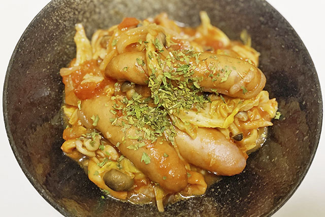 【DAIGOも台所】豆とソーセージの煮込みのレシピ カレー風味