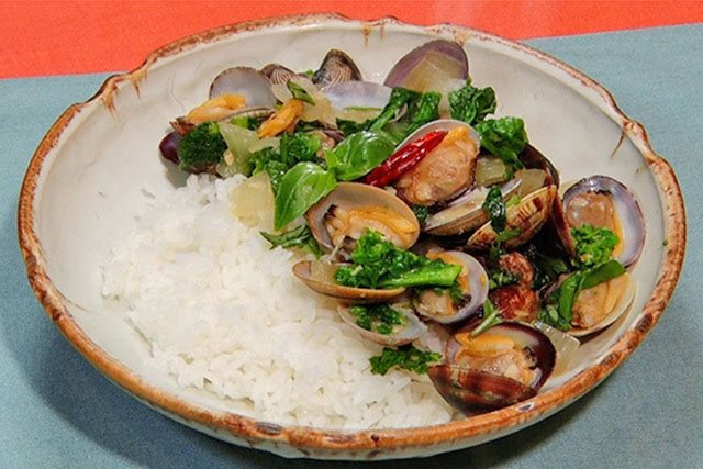 【DayDay】あさりと菜の花のガパオライスのレシピ 和田明日香さん直伝