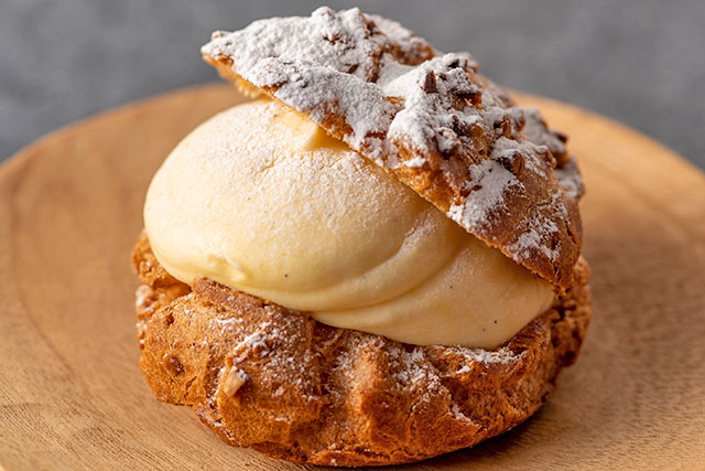 【ざわつく金曜日】牛乳屋さんが作るシュークリーム『島根Milk＆Beans Mui』いちごパフェVSシュークリーム究極の2択スイーツ対決