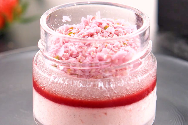 【ざわつく金曜日】いちごジェラート春雷『Cellato』苺スイーツ