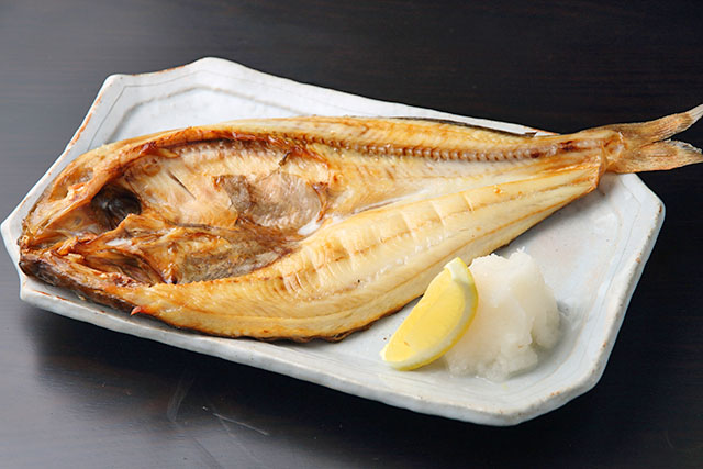 【瞬間回答】干物の臭みを取ってふっくら美味しく焼き上げるレシピ