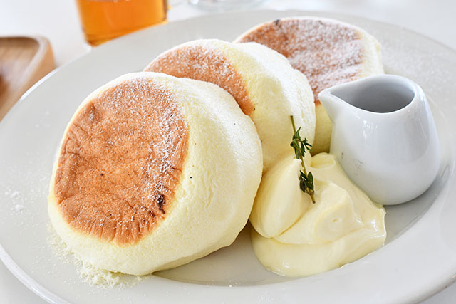 【瞬間回答】パンケーキをヨーグルトで厚さ2倍のふわふわに焼くレシピ