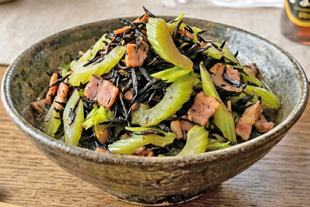 【きょうの料理】セロリのひじきベーコン煮のレシピ 井上かなえさん香味野菜レシピ