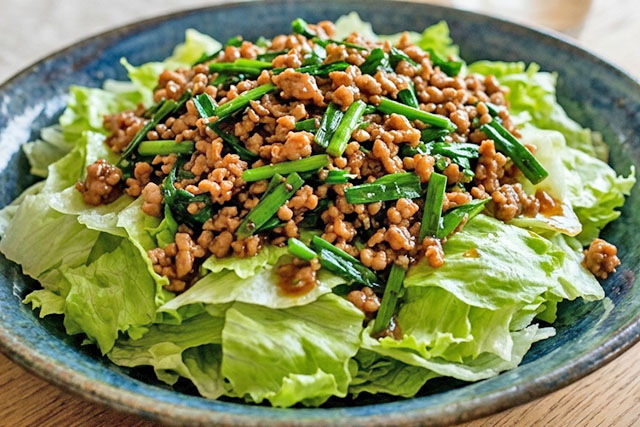 【きょうの料理】ちぎりレタスのニラそぼろがけのレシピ 今井亮さんひき肉料理